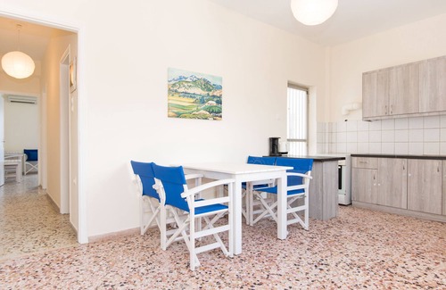 Melissi Apartment | Spacious Apartment on the Beachfront