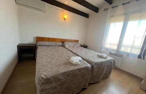 Port-la-Nouvelle Apartment | Spacious apartment with lovely terrace