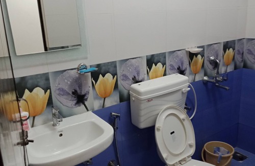 Sainagar Apartment | Spacious apartment, candolim beach & supermarkets at walking distance