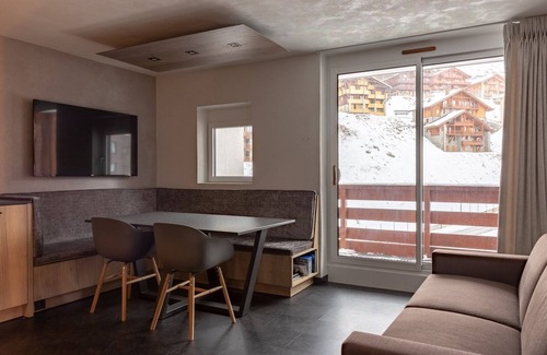 Val-Thorens Apartment | Spacious apartment for 6 people at the foot of the slopes (Val Thorens)