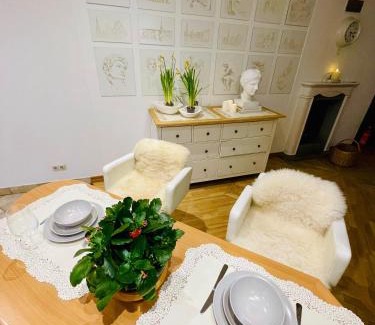 Old Town Apartment | Spacious Apartment in Old Town Riga