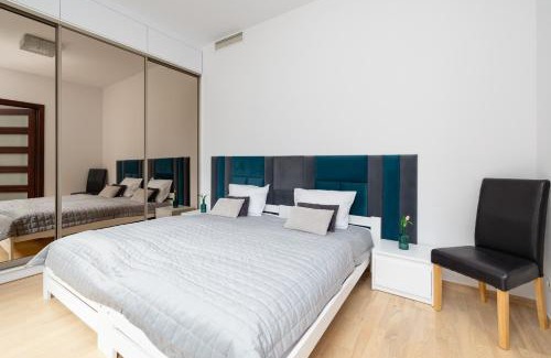 Wiselka Apartment | Spacious Apartment in Wisełka with Parking and Seasonal Swimming Pool by Renters Prestige