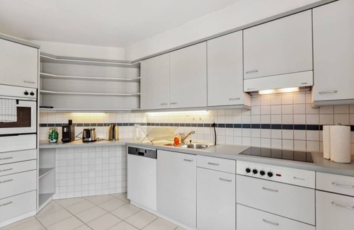 Hottingen Apartment | Spacious Apartment in Zurich's Heart