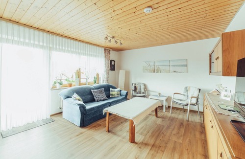 Westhausen Apartment | Spacious apartment with large south-facing balcony
