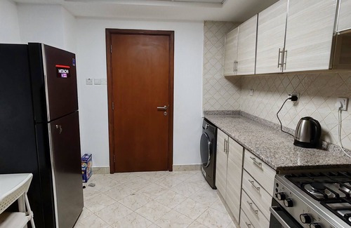 Al Khan Apartment | Spacious Apartment with AC, WiFi in Sharjah and direct access to Dubai