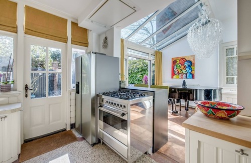 Utrecht House | Spacious Authentic House in the Best Part of Utrecht