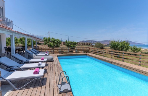 Dramia Apartment | Spacious Beachfront 3-bedroom apartment + 3 ensuites baths, with swimming pool.