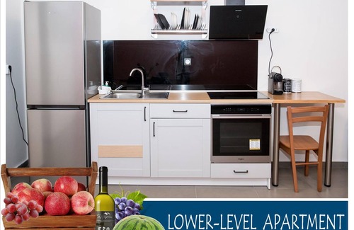 Kalamata Villa | Spacious Beachfront Property (maisonette)