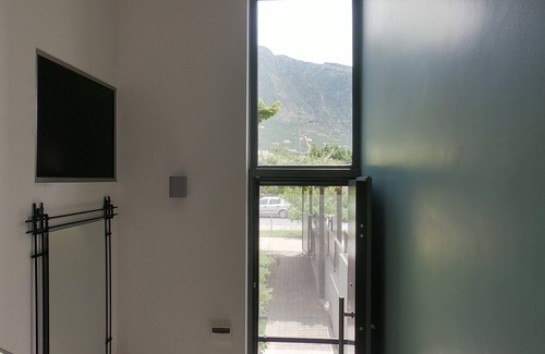 Kalamata Villa | Spacious Beachfront Property (maisonette)