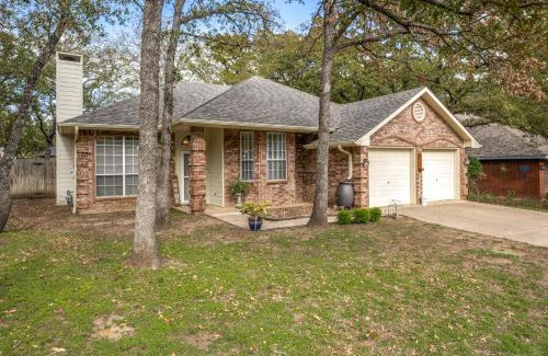 Denton House | Spacious Brick House 3BR 2BA A+
