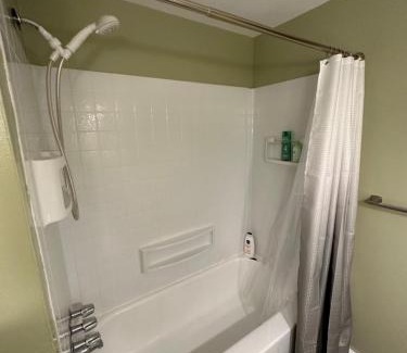 Cheektowaga House | Spacious Buffalo Home Near Niagara Fall, Bills Stadium, Buffalo Airport