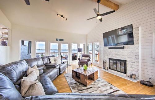 Cedar Creek Reservoir House | Spacious Cedar Creek Home with Boat Lift and Views!