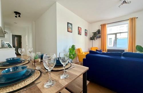 Brighton City Centre Apartment | Spacious Central Apartment, Great for Families, Groups, Business - Close to Station