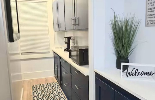 Worcester Apartment | Spacious & Clean 3BR APT near Clark University