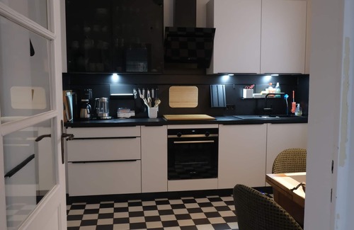 Bad Mergentheim Apartment | Spacious, comfortable apartment close to town and spa gardens. Exceptional!