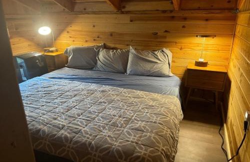 Boundary County House | Spacious, Custom-Built Log Cabin