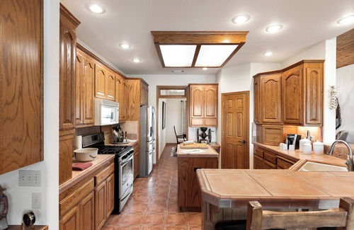 Cottonwood Cabin | Spacious Custom Family Home on Private Ranch