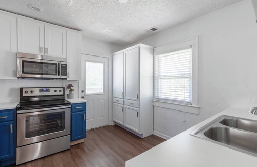 Rosedale Apartment | Spacious Duplex | 2 Bedroom | Near KU Medical | 18