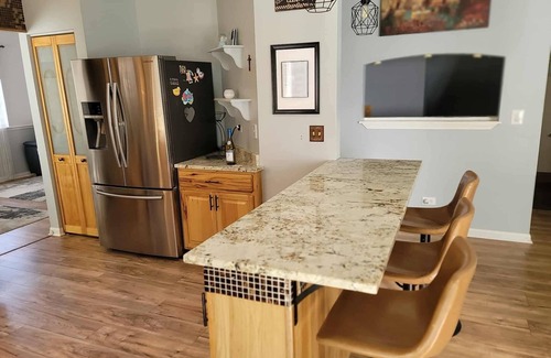 Lake in the Hills House | Spacious Family & Pet-Friendly Getaway in Lake in the Hills