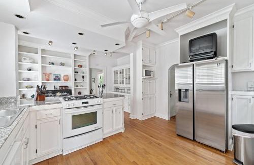 East Side Villa | Spacious Family Haven - Emory Heritage Near CDC