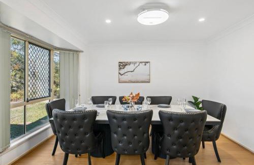 Parkinson House | Spacious Family Retreat in Peaceful Parkinson