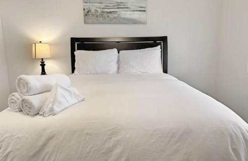 Loudon Apartment | Spacious Freshly Renovated Townhome- Scenic Side