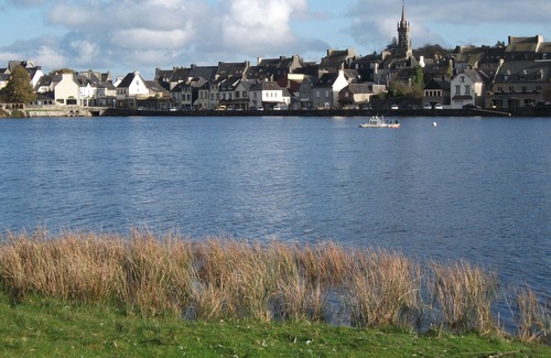 Huelgoat Apartment | Spacious Gite Situated In Beautiful Countryside easy walk to Huelgoat village