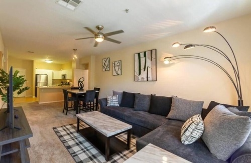 Garden Grove Apartment | Spacious & Gorgeous 2BD/2BA! 5Mins to Disney! Angel Stadium! The Outlets!Etc.