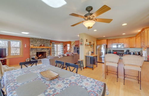 Harrison Cabin | Spacious Harrison Cabin ~ 1 Mi to Long Lake!