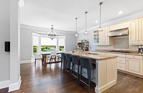 Quogue House | Spacious, Heated Pool, 2 Master Bedrooms close to Beaches, Shopping & Dining