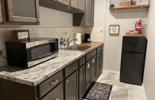 Samish Hill Apartment | Spacious home apartment in park like setting