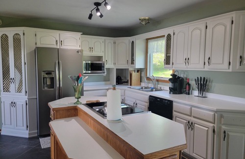 Hancock House | Spacious home in Hancock Twp. Includes indoor sauna! Pet-friendly.