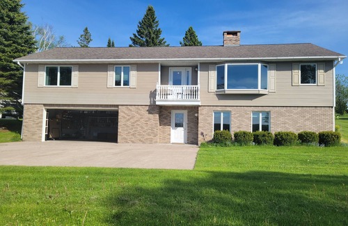 Hancock House | Spacious home in Hancock Twp. Includes indoor sauna! Pet-friendly.