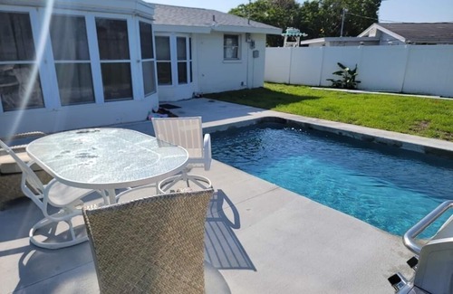Bayshore Gardens House | "Spacious Home w/pool in Bradenton Near IMG"