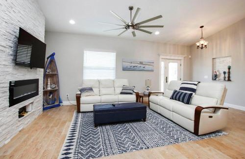 North Port House | Spacious home with large yard - Perfect for families
