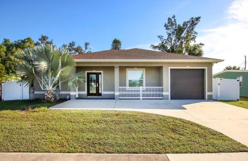 North Port House | Spacious home with large yard - Perfect for families