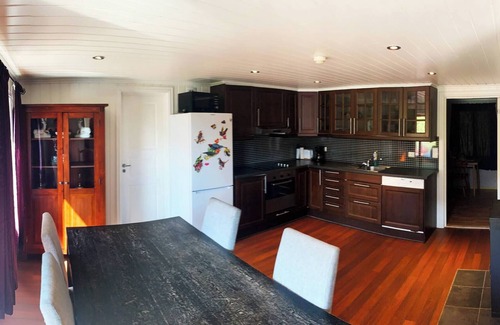 Halsa Municipality House | Spacious house, with boat, in beautiful landscape