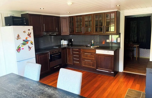 Halsa Municipality House | Spacious house, with boat, in beautiful landscape