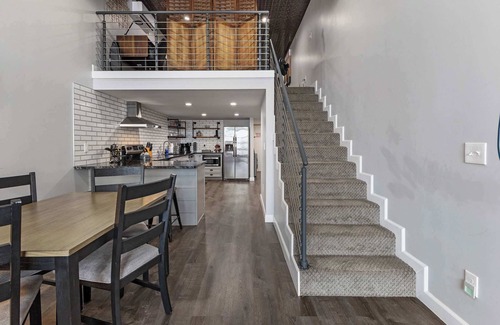 Barths Apartment | Spacious loft- King Bed- Walk the neighborhood!