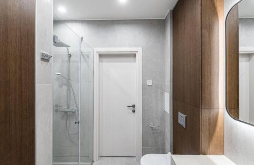 Uzupis Apartment | Spacious luxury apt w/river view/terrace Paupys