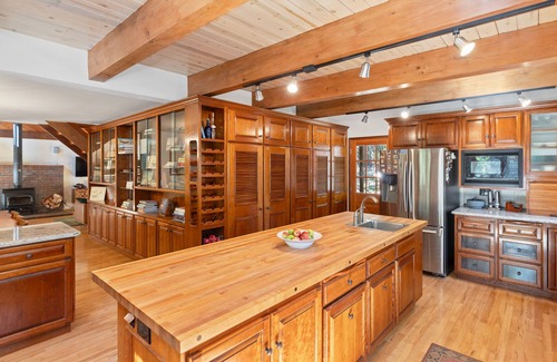 Forest Ranch Cabin | Spacious Luxury Woodland Cabin with pool and chef's kitchen