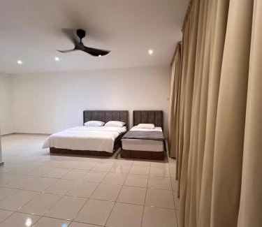 Kuantan House | Spacious Majestic Homestay