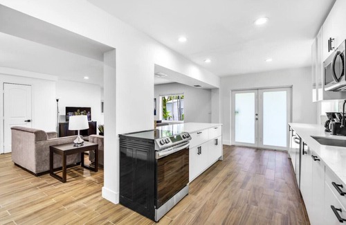 El Portal House | Spacious Miami Home by the River, Perfect Location