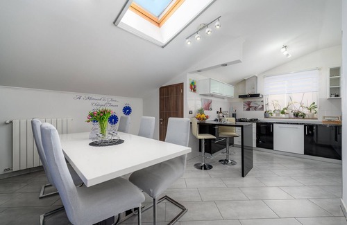 Murine Apartment | Spacious, modern apartment with two bedrooms