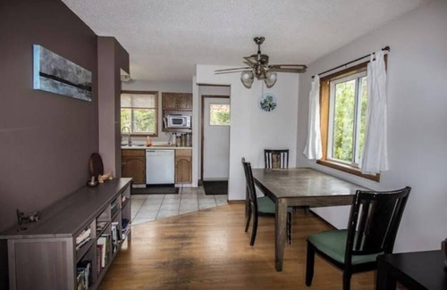 Brule House | Spacious Mountain View Retreat