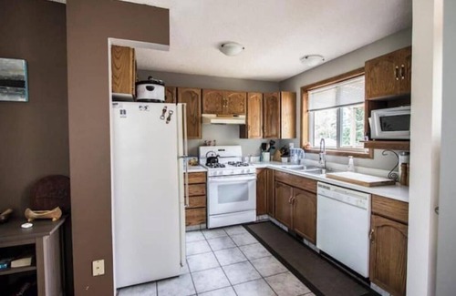 Brule House | Spacious Mountain View Retreat