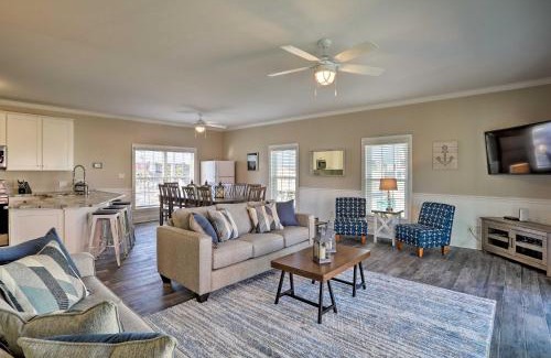 Garden City House | Spacious Murrells Inlet Hub with Pool, Walk to Shore