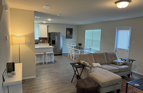 Forney House | Spacious New 4B2.5B Retreat with Office, Forney