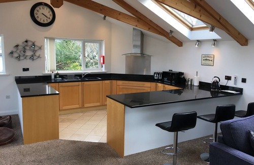 St Ives House | Spacious Open Plan House, 2 Car Spaces, EV charging, Sea Views, Walk To Beaches