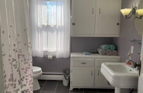 Sheboygan House | Spacious & Peaceful Home in the heart of Sheboygan